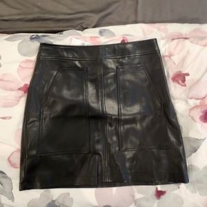 Loft Black Faux Leather Mini Skirt with Front Pockets Size 10 NWT